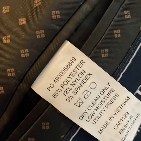 Men’s blazer in velvet by Chaps - Picture 6 of 8